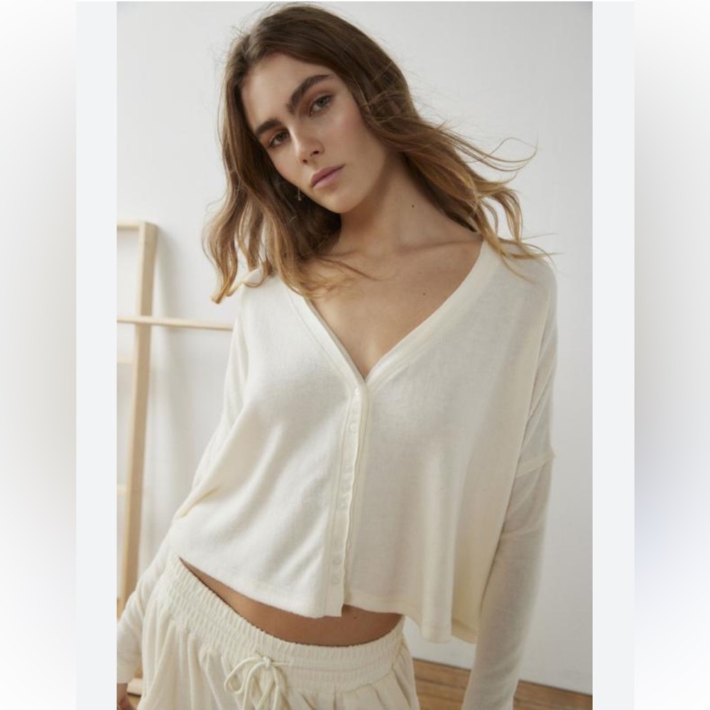 NWOT Urban Outfitters BouncePlush Chloe Button-Up Top Ivory Cream